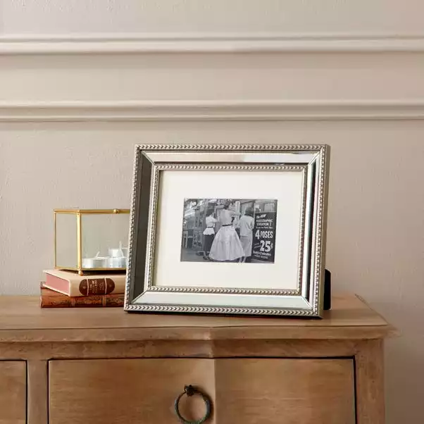 Dorma Champagne Mirrored Photo Frame 6" X 4" (15cm X 10cm) 1 Dorma Champagne Mirrored Photo Frame 6" X 4" (15cm X 10cm)