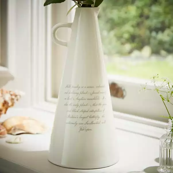 Natural History Museum Milk Parsley Ceramic Tall Vase 25cm 6 Natural History Museum Milk Parsley Ceramic Tall Vase 25cm - Image 6