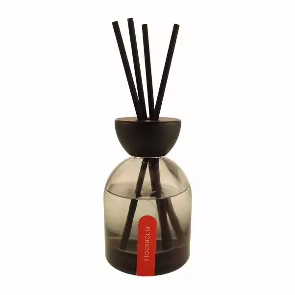 Elements Stockholm Plum And Violet 200ml Diffuser 6 Elements Stockholm Plum And Violet 200ml Diffuser - Image 6