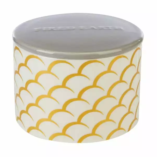 Fired Earth Large Ceramic White Tea & Pomegranate Wax Filled Candle 3 Fired Earth Large Ceramic White Tea & Pomegranate Wax Filled Candle - Image 3