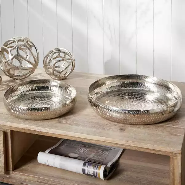 Pacific Lifestyle Set Of 2 Silver Hammered Metal Bowls 1 Pacific Lifestyle Set Of 2 Silver Hammered Metal Bowls